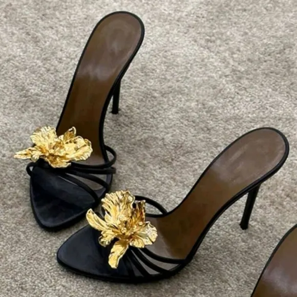 Spring/Summer New Rhinestone Metallic Flower Open Toe Strap Buckle Sandals