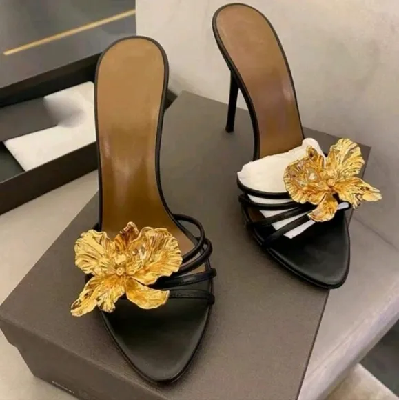 Spring/Summer New Rhinestone Metallic Flower Open Toe Strap Buckle Sandals