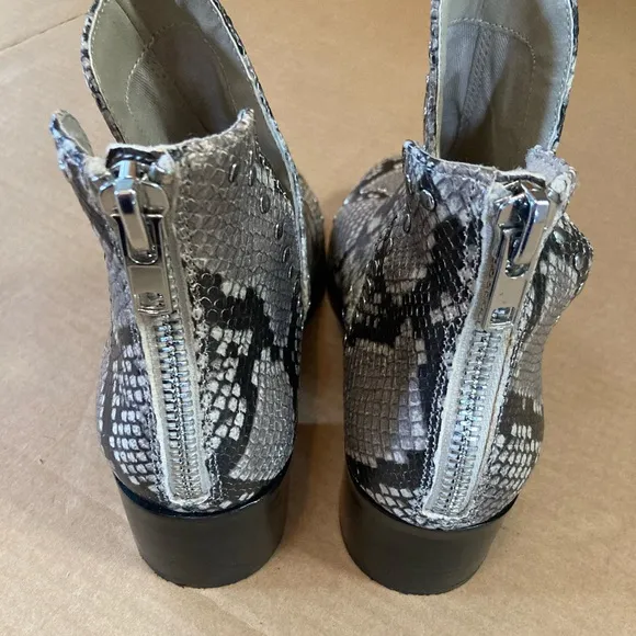 Steve Madden Conspire Leather Ankle Boots size 9