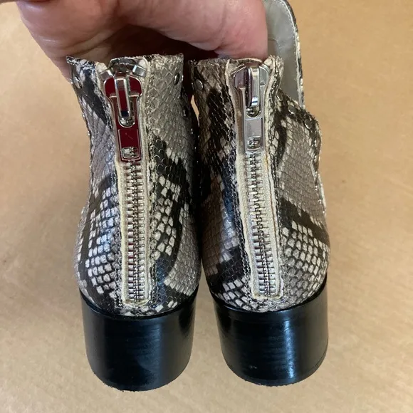 Steve Madden Conspire Leather Ankle Boots size 9