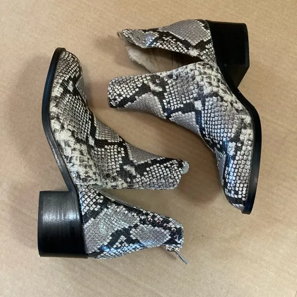 Steve Madden Conspire Leather Ankle Boots size 9