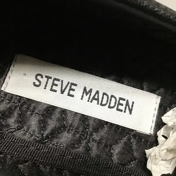 Steve Madden Laight Black Velvet Smoking Slipper. Good Condition Size 7