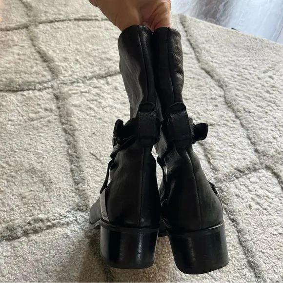Stuart Weitzman boots Ranch Dressing Moto Ankle combat Boots black leather 7