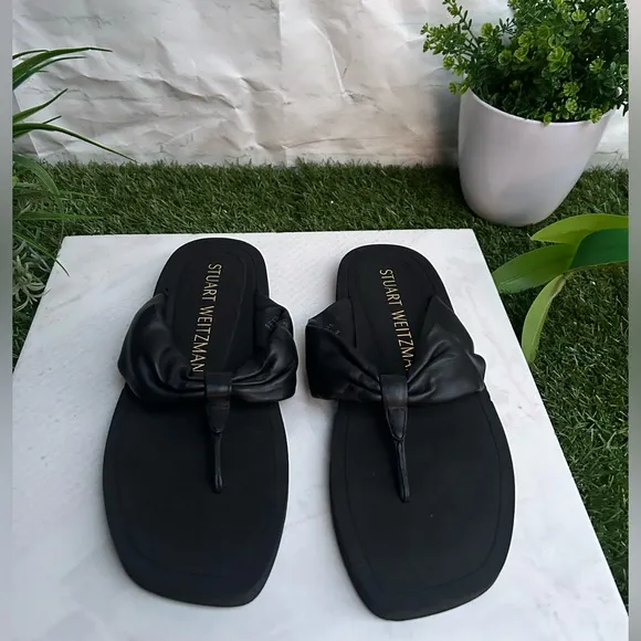 STUART WEITZMAN Cassie Flip Flop black new $250 women size 7