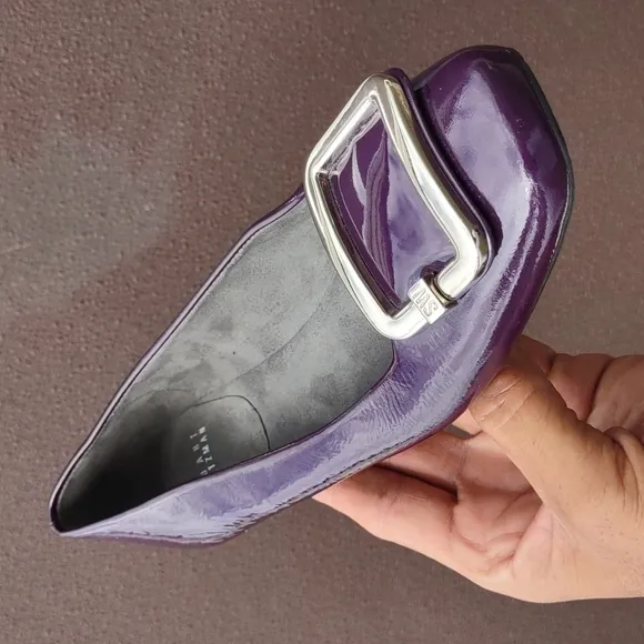 Stuart Weitzman Ladies Luxury Patent Leather Slip On Loafer