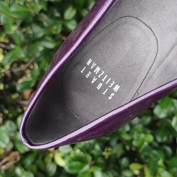 Stuart Weitzman Ladies Luxury Patent Leather Slip On Loafer