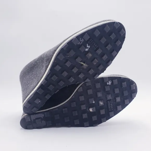 Stuart Weitzman Wedge Pump Shoes Gray Canvas Slip On Women's Size 7.5