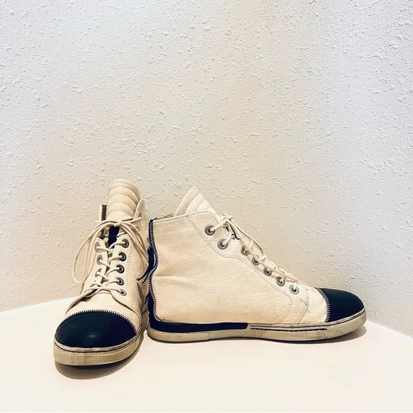 Stuart Weitzman Zipit White Black Hi Top Leather Women’s Sneakers Size 7.5
