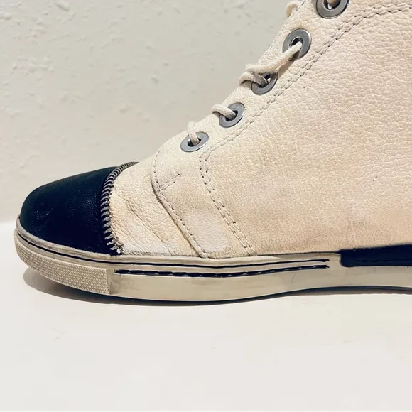 Stuart Weitzman Zipit White Black Hi Top Leather Women’s Sneakers Size 7.5