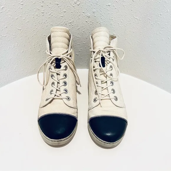 Stuart Weitzman Zipit White Black Hi Top Leather Women’s Sneakers Size 7.5