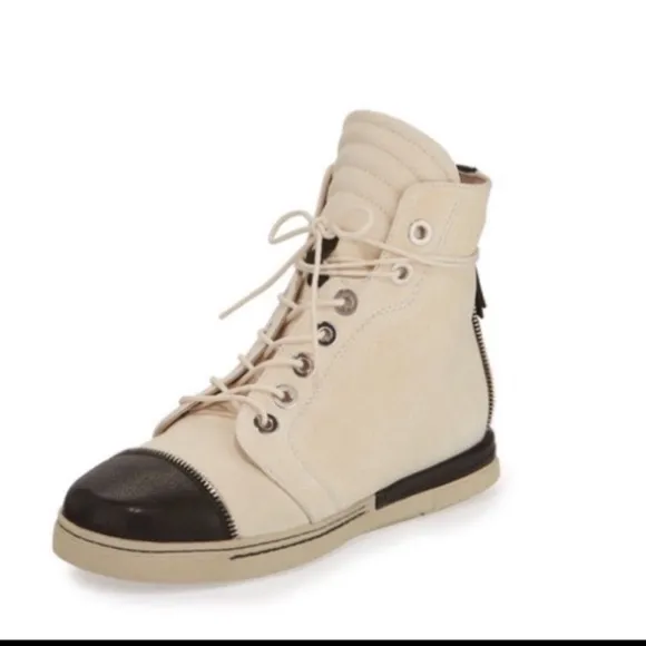 Stuart Weitzman Zipit White Black Hi Top Leather Women’s Sneakers Size 7.5