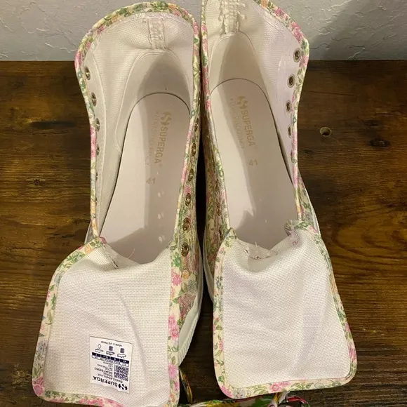 Superga x LoveShackFancy 2795 Flowers High-Top Sneakers Size 9.5