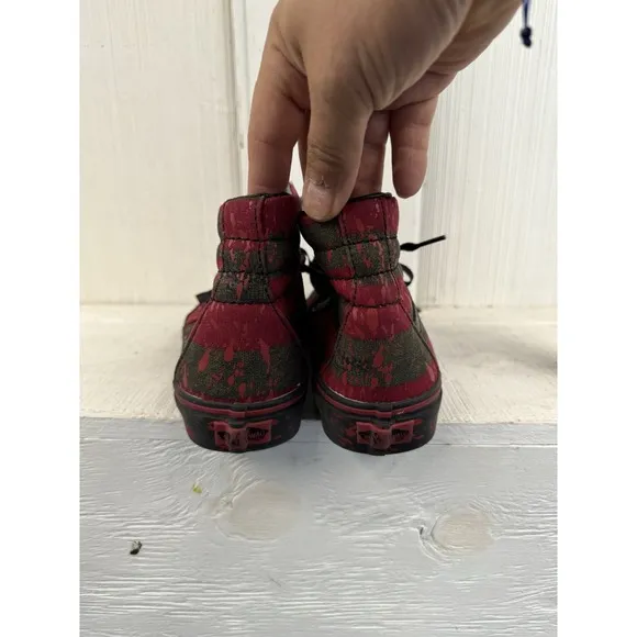 Sz 7.5- VANS House of Terror x Sk8-Hi  Nightmare on Elm Street  Freddy Krueger