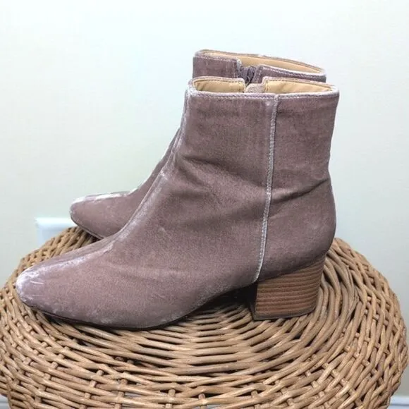 Talbot's Harlow Blush Velvet Boots Side Zip Size 7.5