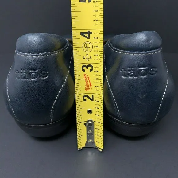 Taos Debut Womens Navy Blue Leather Kitten Heels 9