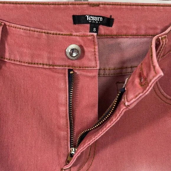 TESORO MODA Women’s Floral Embellished/Beaded High Waist Jeans Pink Size Small