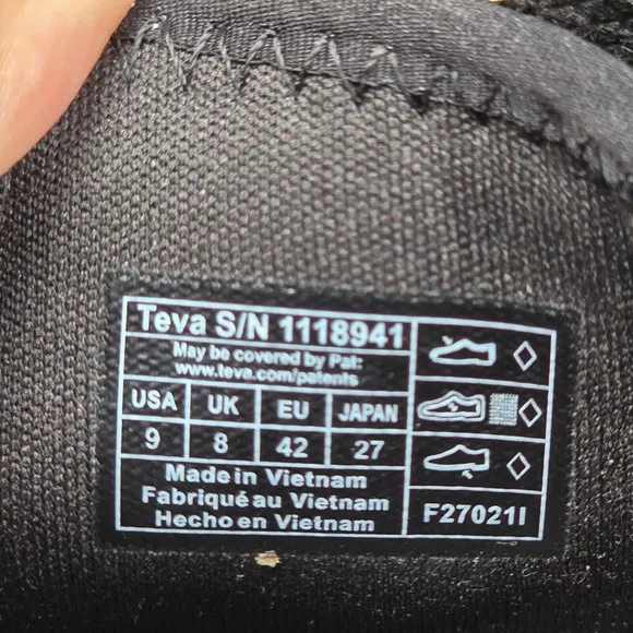 TEVA Shoes Mens 9 Black‎ Flintwood Water Sandals Bungee Laces Hiking Outdoor