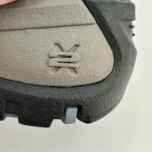 The North Face X2 Gray Leather Suede Blue &amp; Black Trim Women’s Outdoor Size 7