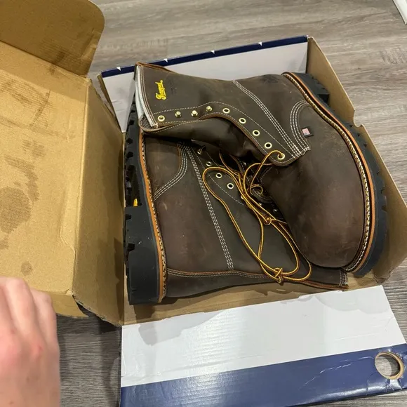 Thorogood 8” American Heritage Plain Toe Nano Toe Leather Lace Up Boots