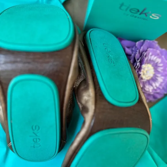 Tieks Metalic Bronze Ballet Shoes Leather Flats Size 9 Womens