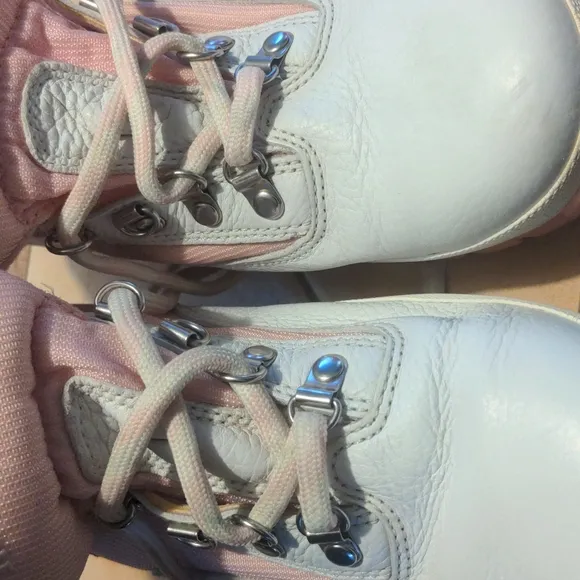 Timberland boots pink white size 10m used