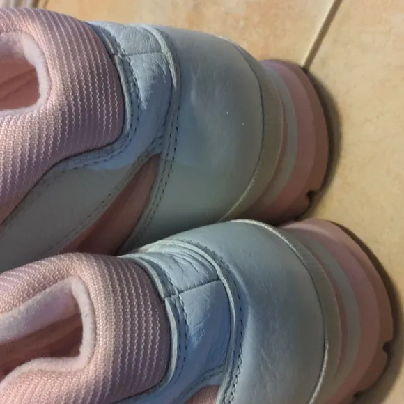 Timberland boots pink white size 10m used