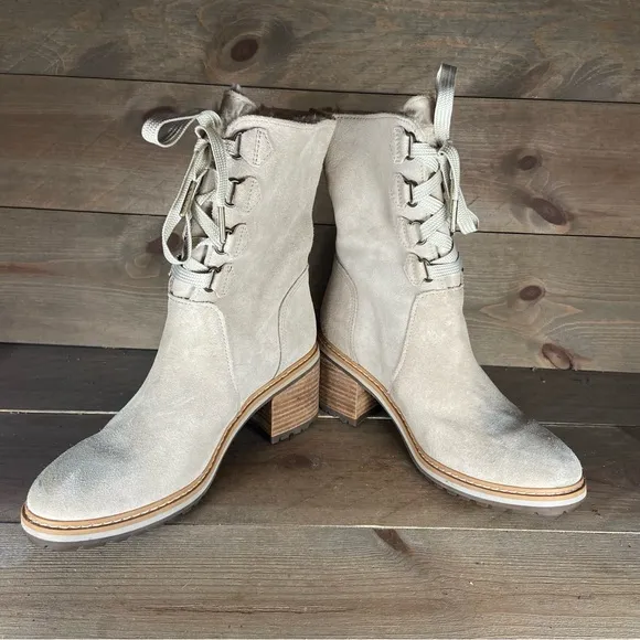 Timberland sienna Womens size 7.5 shoes brown suede heel lace up boots