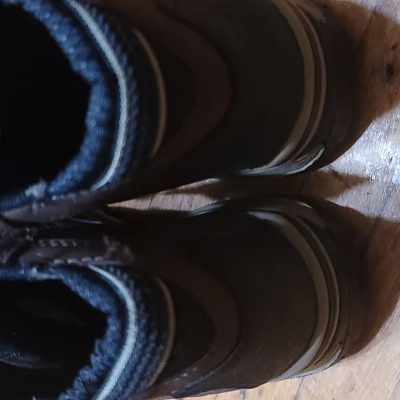 Timberland size 4 brown