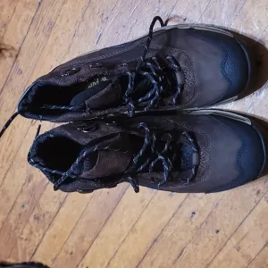 Timberland size 4 brown