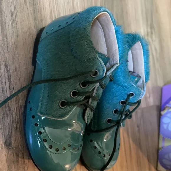 Toddler (4 season) boots , natural leather