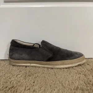 Tods $695 Mens Gray Suede Low Top Round Toe Slip-On Casual Shoes Size 5