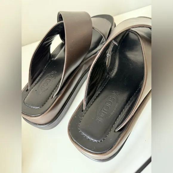 Tod’s Metallic Brown Sandals, Women’s US 8.5, Store Display, NEED REPAIR, No Box