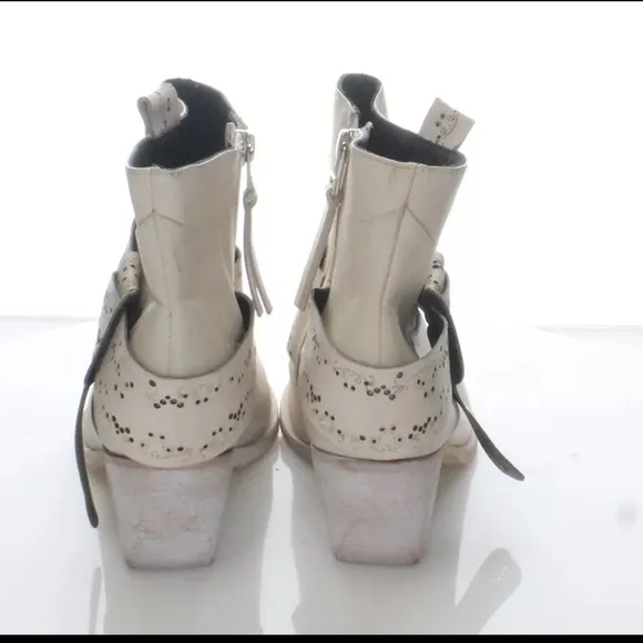 Tombstone Cream Leather Ladies Boots 7
