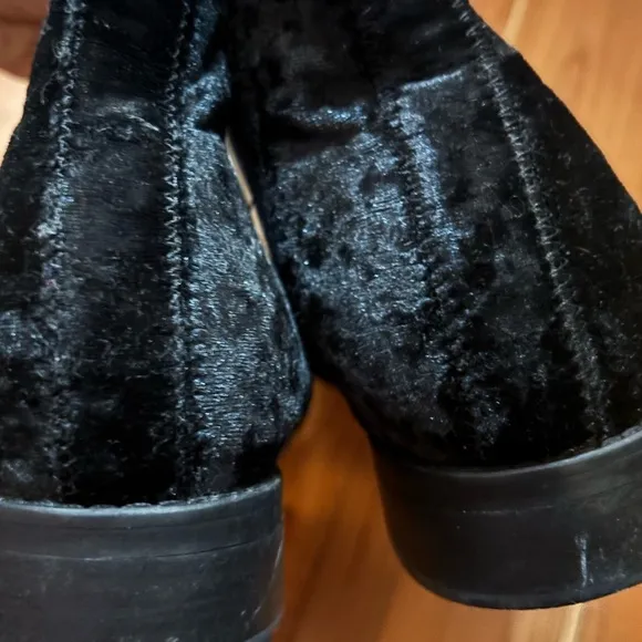 Tom’s Ella ankle boots black Velvet Shoes