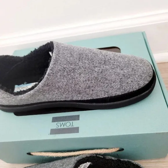 Toms Ezra Smoke Grey Repreve Felt Faux Fur Slip On Slippers House Shoes 6.5