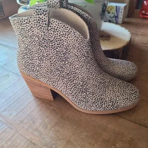 Toms Womens Constance CHEETAH Suede Leather Beige Black Boot Bootie Size 11