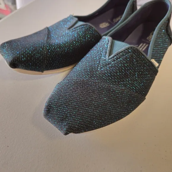 TOMS Women's Green Shimmer Slip-On Shoes
