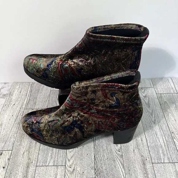 Toni Pons Finley Crushed Velvet Paisley Ankle Boots Shoes Women's 6.5 Booties