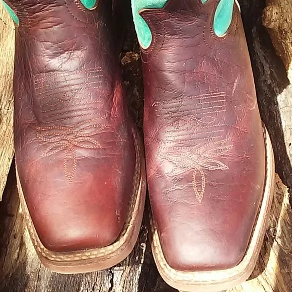 Tony Lana Chisel Toe Cowboy Boots