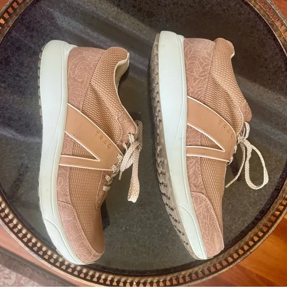 TRAQ ALEGRIA Qarma 2 Metta Sand Mesh Sporty Sneaker Shoes size 37