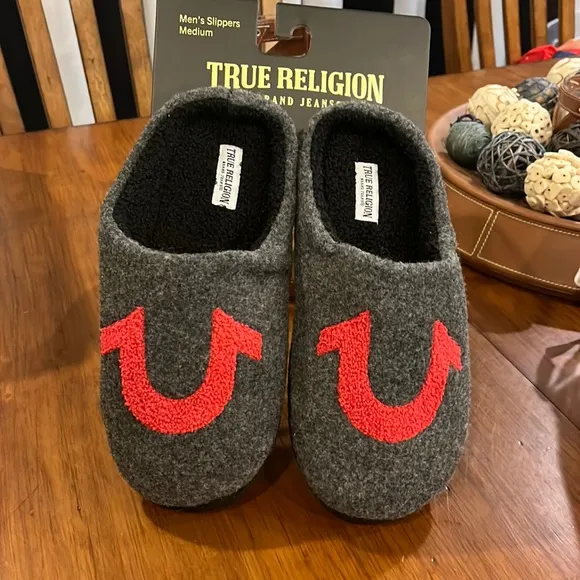 True Religion Men’s Slippers House Shoes new grey multiple Medium 9-10