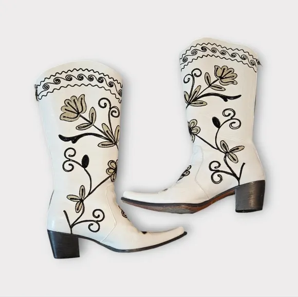 TURKISH SOUL  White Leather Floral Embroidered Cowboy Boots
