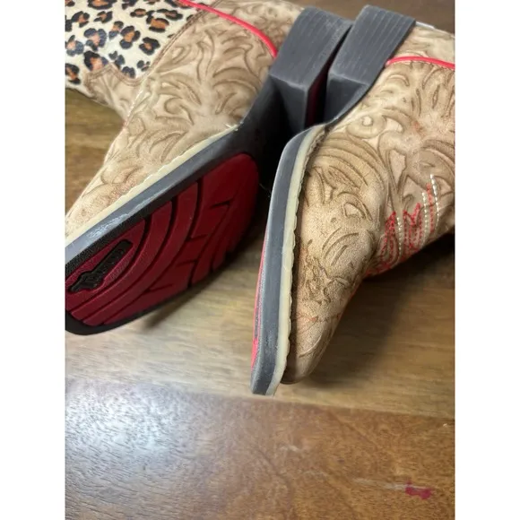 Twister Avery Leopard Print Western Boots Flower Accent Kids Size 12