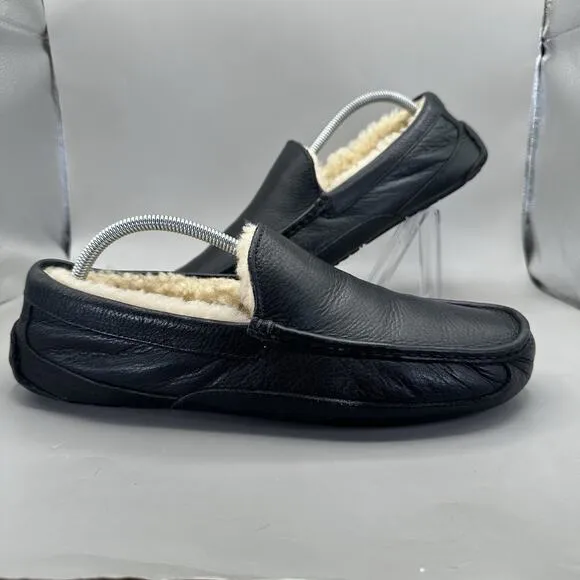UGG Ascot Leather Slippers Shoes Men's Size 11 Black House Fur 5379