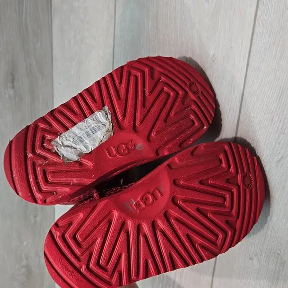Ugg Australia Kids Girl Red Sequin Hearts Leather Sheepskin Boots Shoes Sz 10 Td