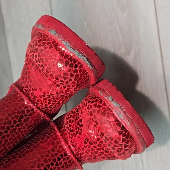 Ugg Australia Kids Girl Red Sequin Hearts Leather Sheepskin Boots Shoes Sz 10 Td