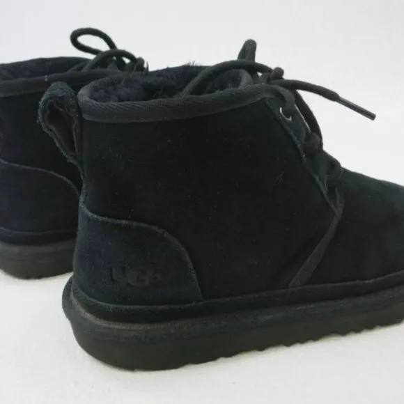 UGG Australia Neumal II Insulated Warm Winter Boots Kids Footwear Shoes sz 4