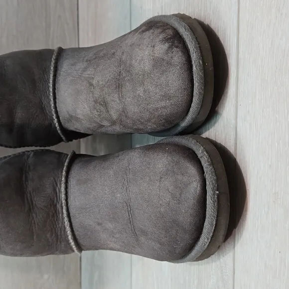 Ugg Australia Women Tall Bailey Bow Trip back Leather Sheepskin Boots shoes sz 6