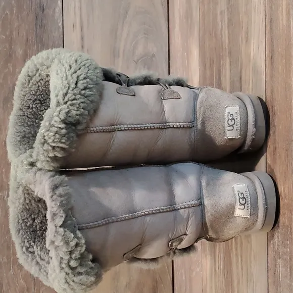 Ugg Bailey Womens Button Triplet Women's Boots shoes sz 6
