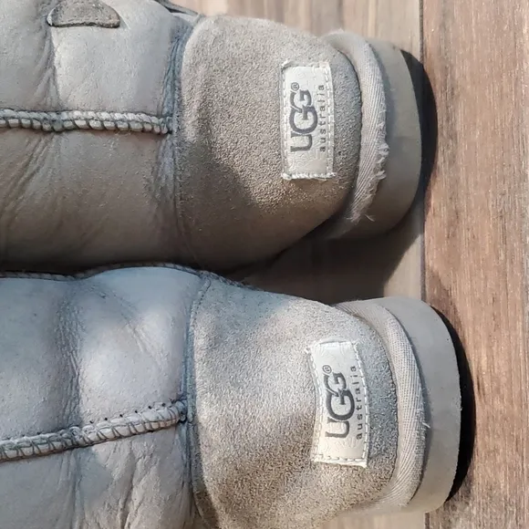 Ugg Bailey Womens Button Triplet Women's Boots shoes sz 6